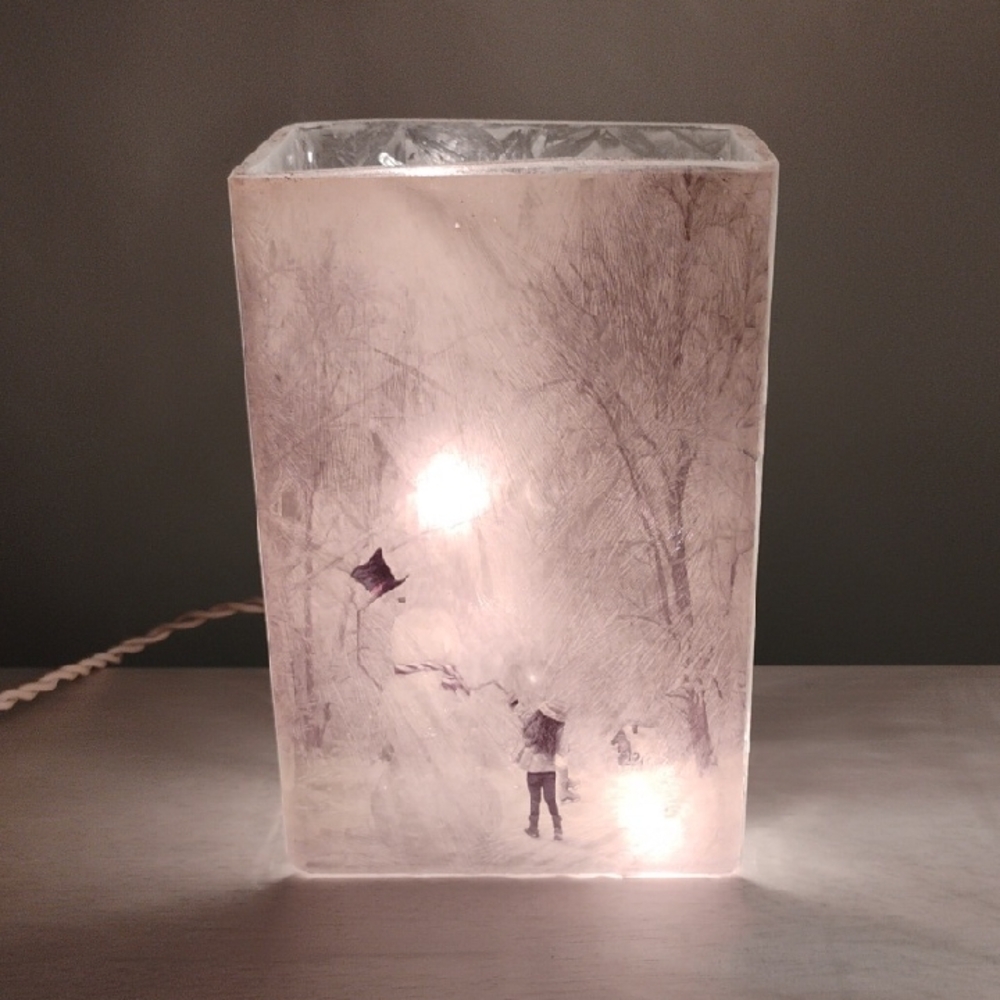 VTG Stoney Creek Decorative Lighted Winter Scene Frosted Glass Vase